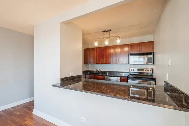 $3,100 | 30 East Huron Street, Unit 4304, Chicago, IL 60611