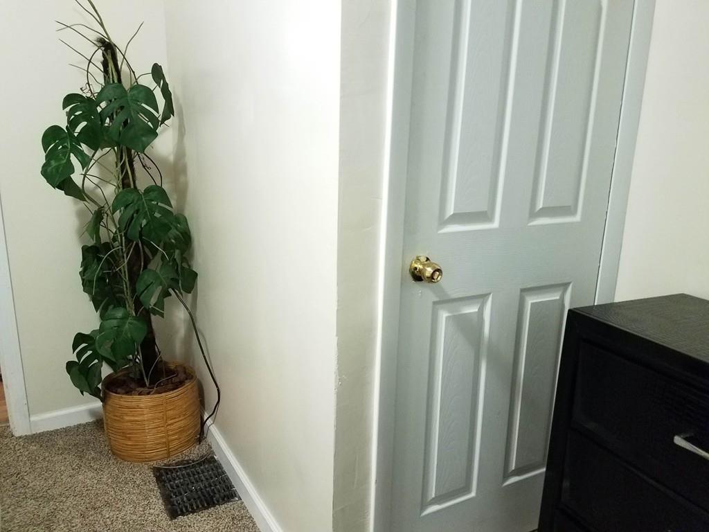 183 Johnson Street Springfield, MA 01108 - Photo 11 of 27