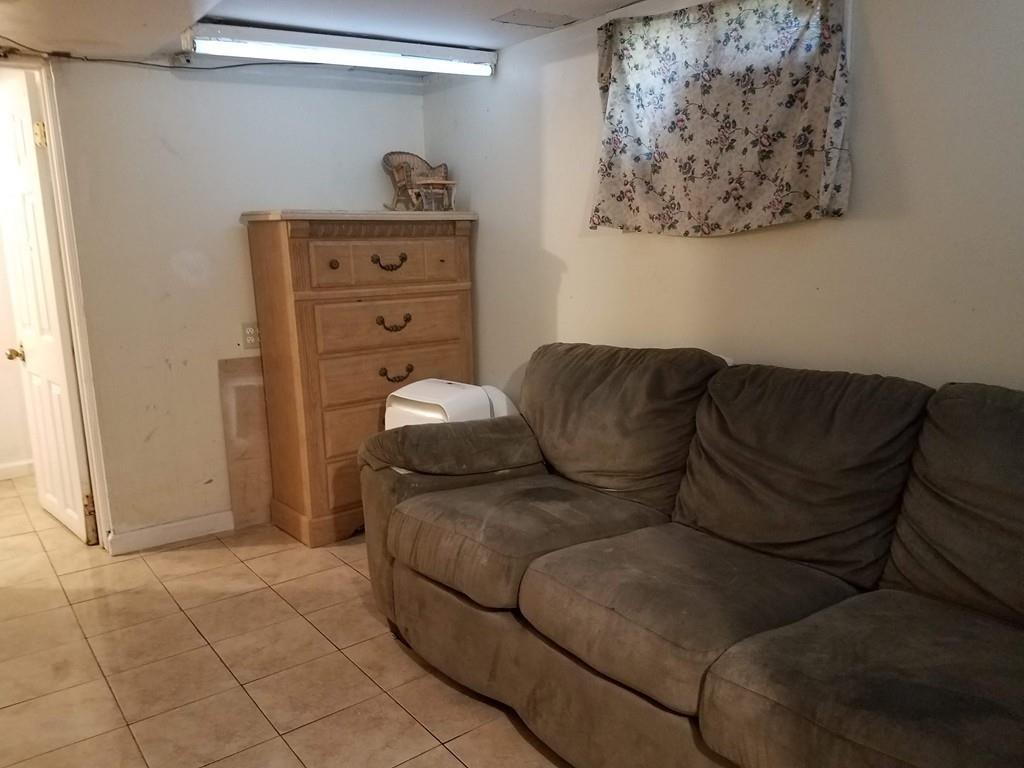 183 Johnson Street Springfield, MA 01108 - Photo 21 of 27