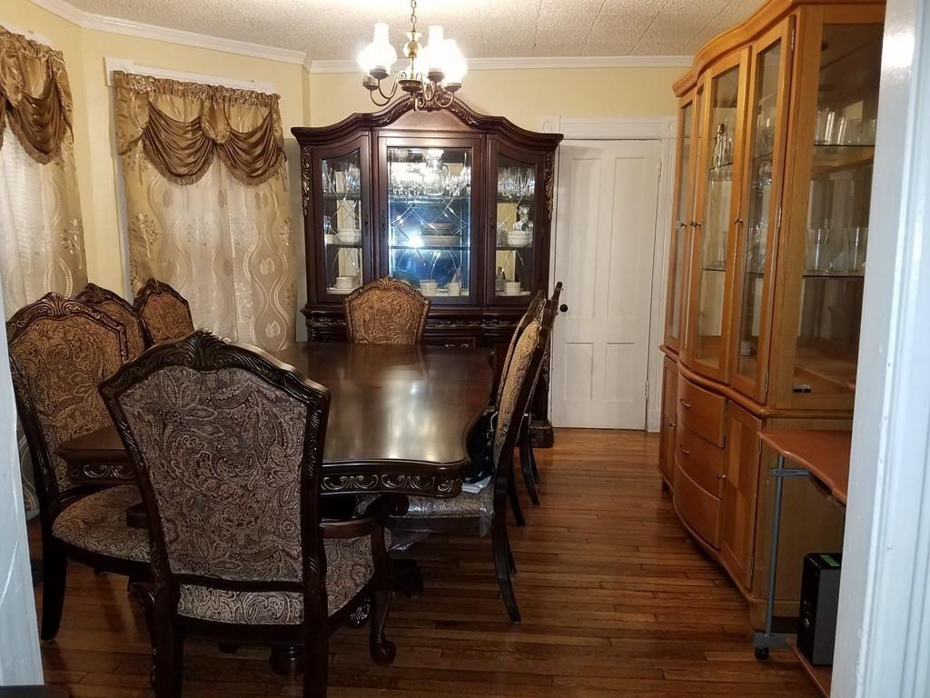 183 Johnson Street Springfield, MA 01108 - Photo 4 of 27