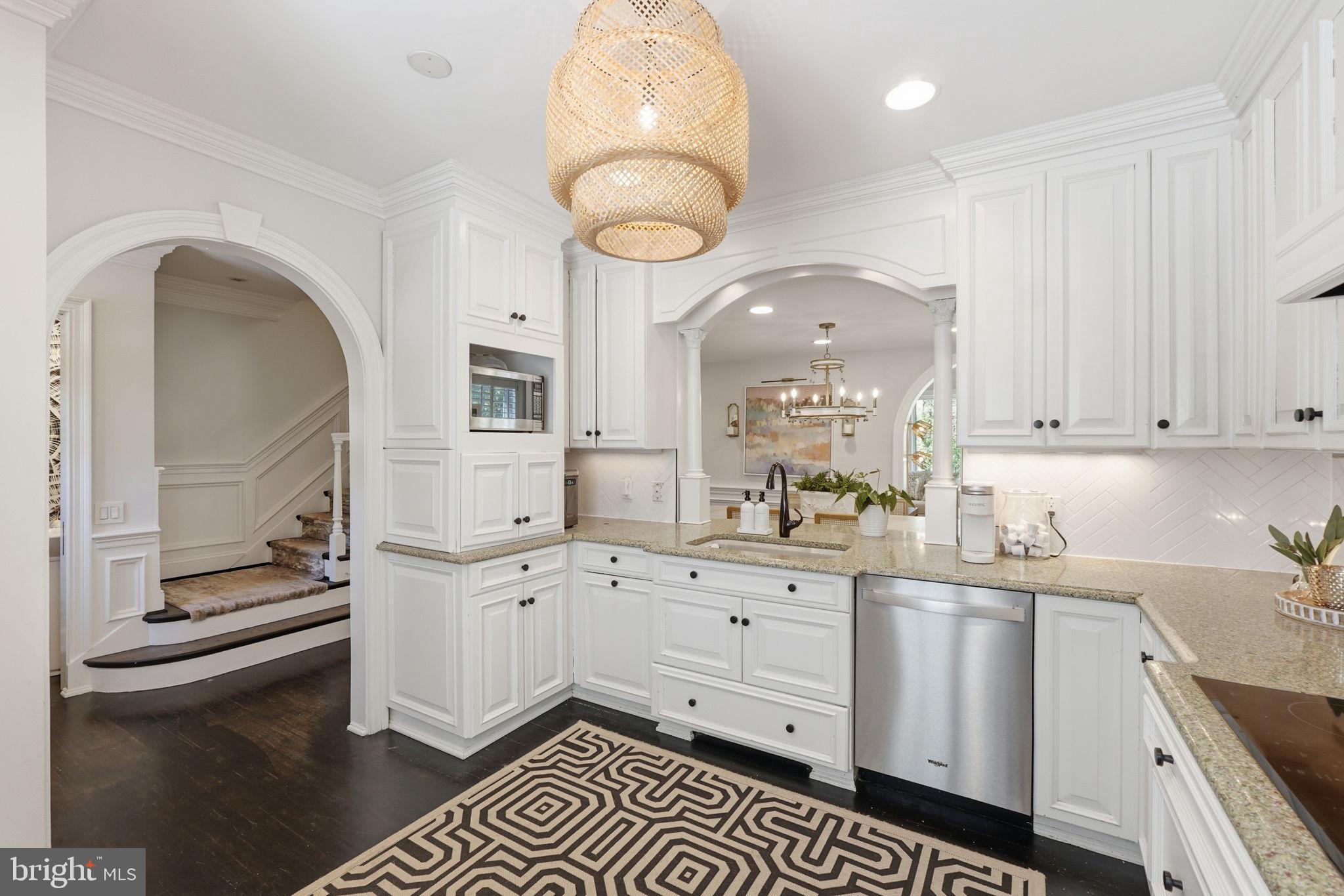 3523 Hamlet Place, Unit 501 Chevy Chase, MD 20815 - Photo 4 of 37