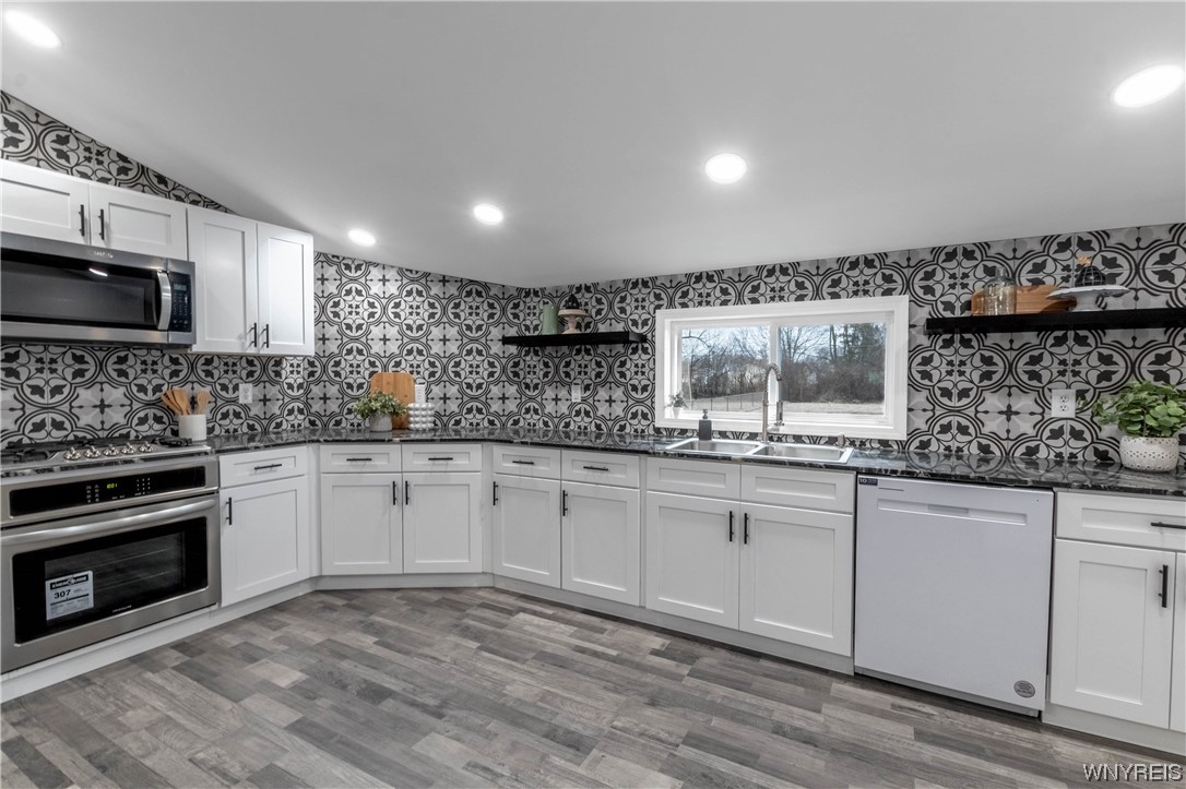 1630 Love Road Grand Island, NY 14072 - Photo 9 of 27