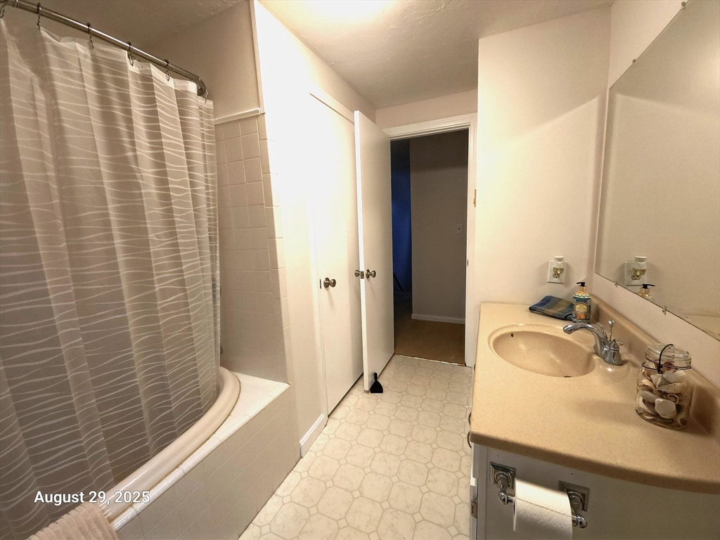 13 Plantation Road, Unit 13 Oxford, MA 01540 - Photo 10 of 13 Gallery Image 10