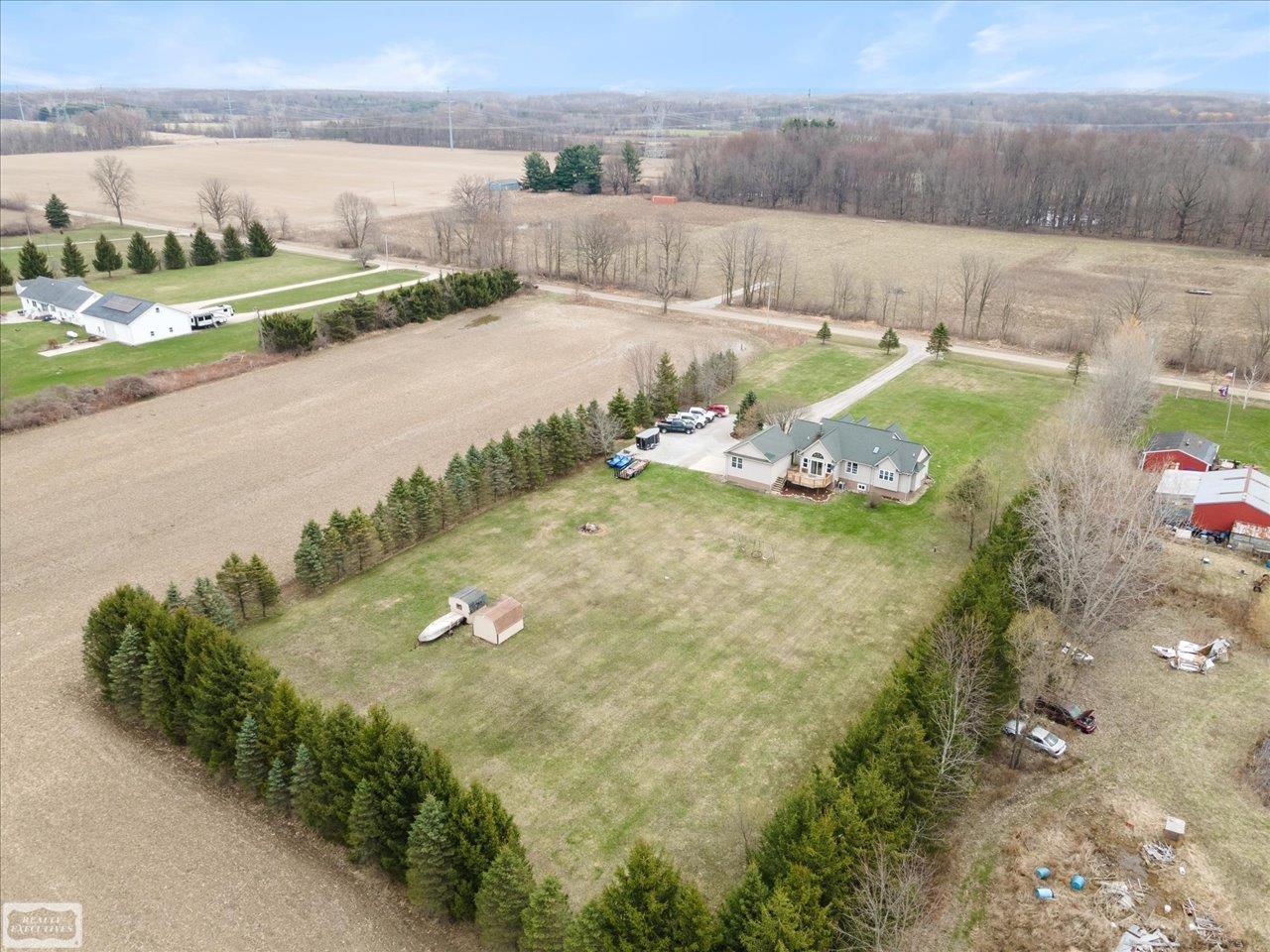 2455 Cove Road Goodells, MI 48027 - Photo 37 of 38 50173149-2ff26348-8ce8-4d04-a488-ba438d5ebe0d.JPG