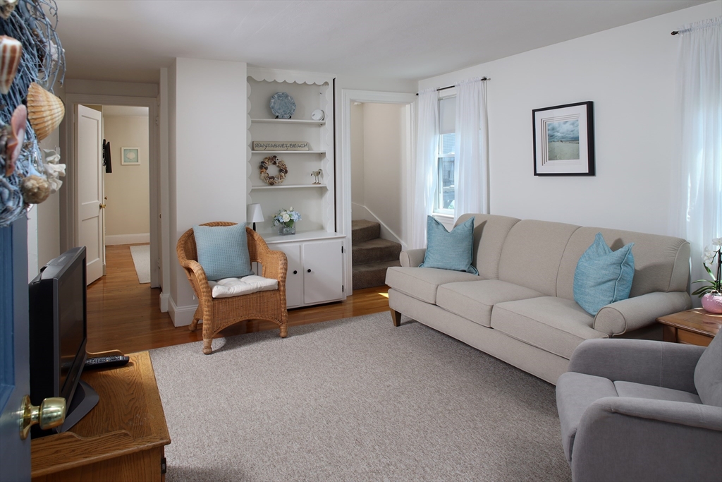84 Newport Road Hull, MA 02045 - Photo 9 of 27