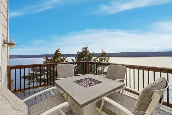 $875,000 | 63 Elbow Cay, Osage Beach, MO 65065