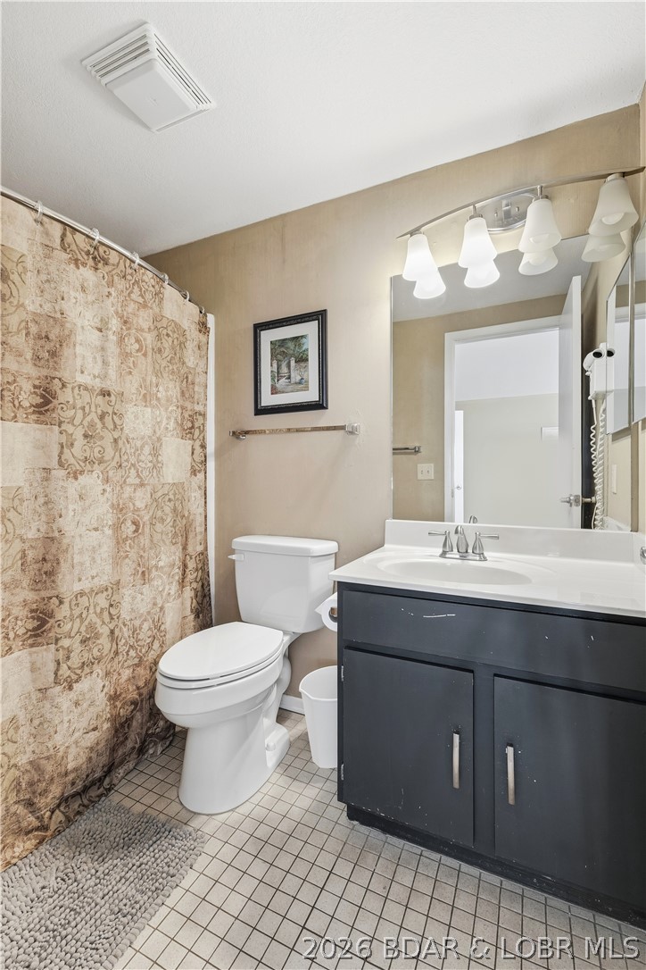 63 Elbow Cay Osage Beach, MO 65065 - Photo 20 of 64 Full bathroom ensuite
