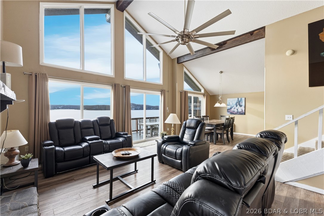 63 Elbow Cay Osage Beach, MO 65065 - Photo 2 of 64 Great room with vaulted ceilings