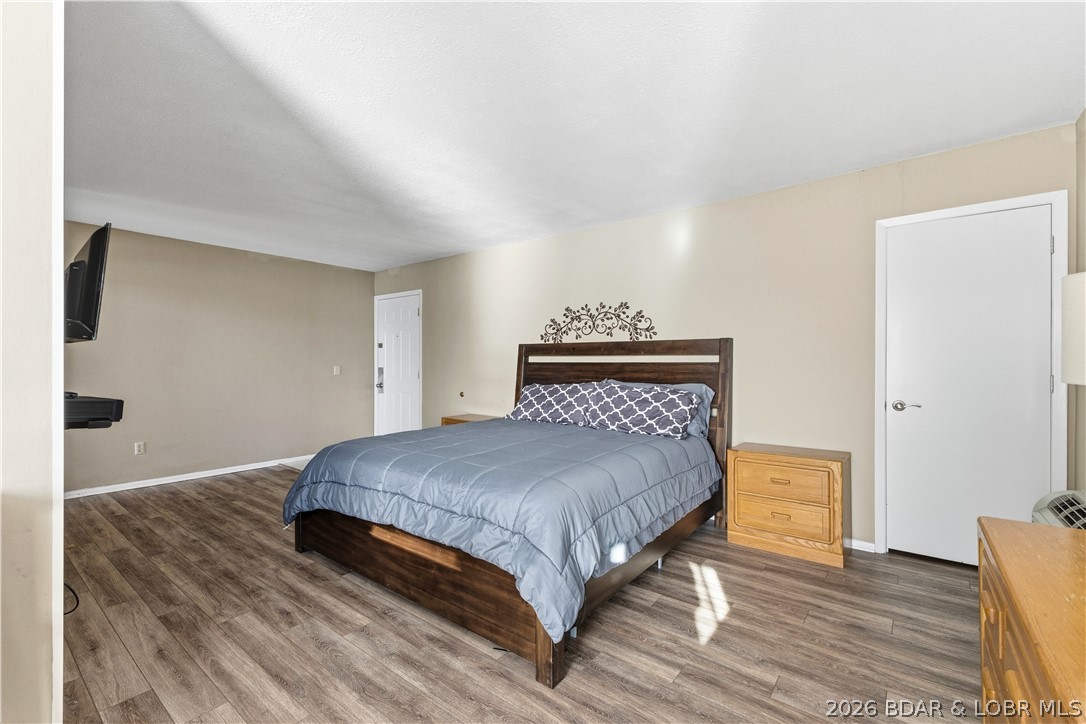 63 Elbow Cay Osage Beach, MO 65065 - Photo 23 of 64 Queen bed