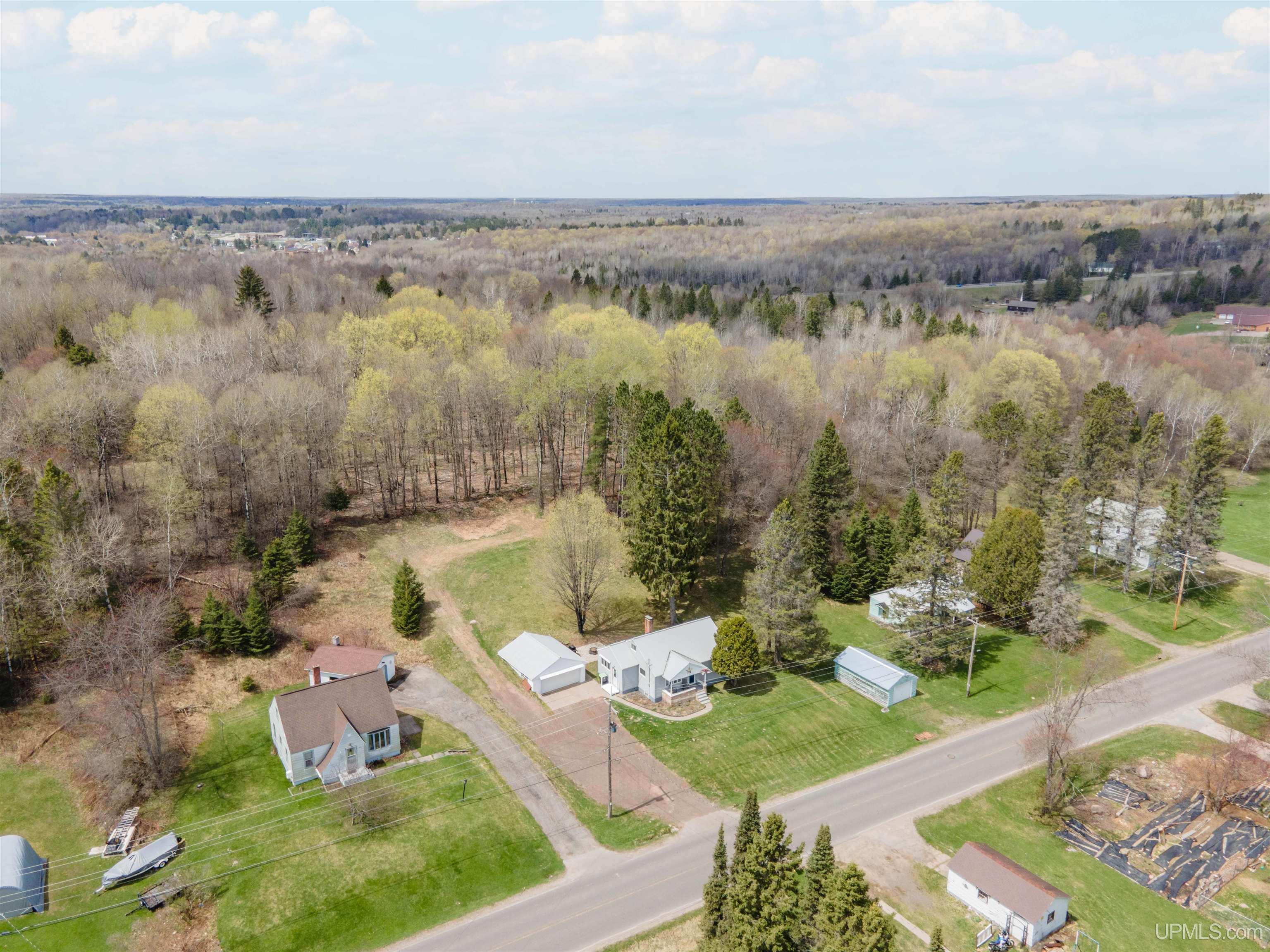 725 West Ice Lake Road Iron River, MI 49935 - Photo 30 of 31