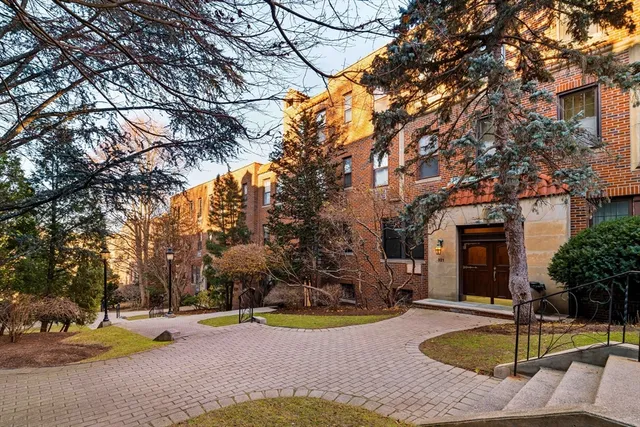 $5,200 | 321 Tappan Street, Unit 1, Brookline, MA 02445