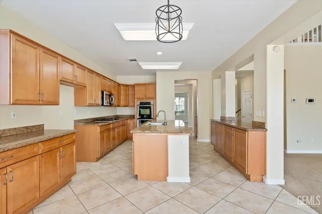 $565,000 | Undisclosed Address, Bakersfield, CA 93311