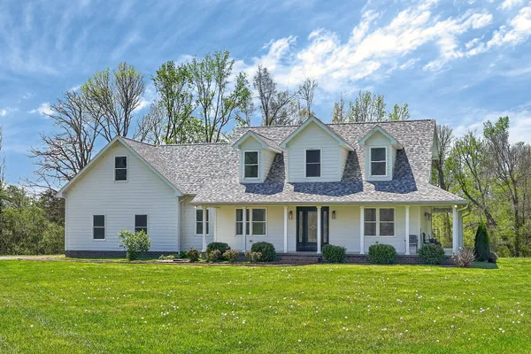 $899,000 | 302 Ligon Street, Baxter, TN 38544