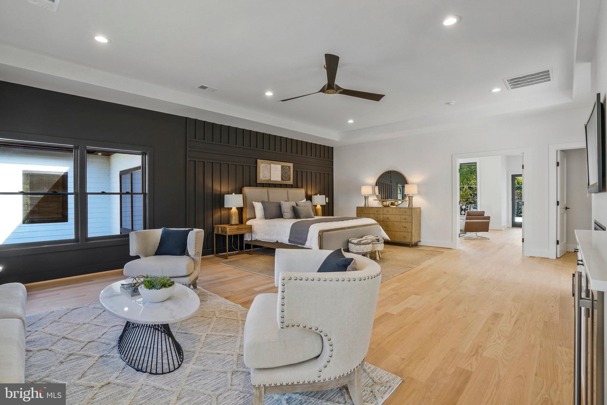 1520 Brookhaven Drive McLean, VA 22101 - Photo 55 of 108 Owner's suite with separate seating area