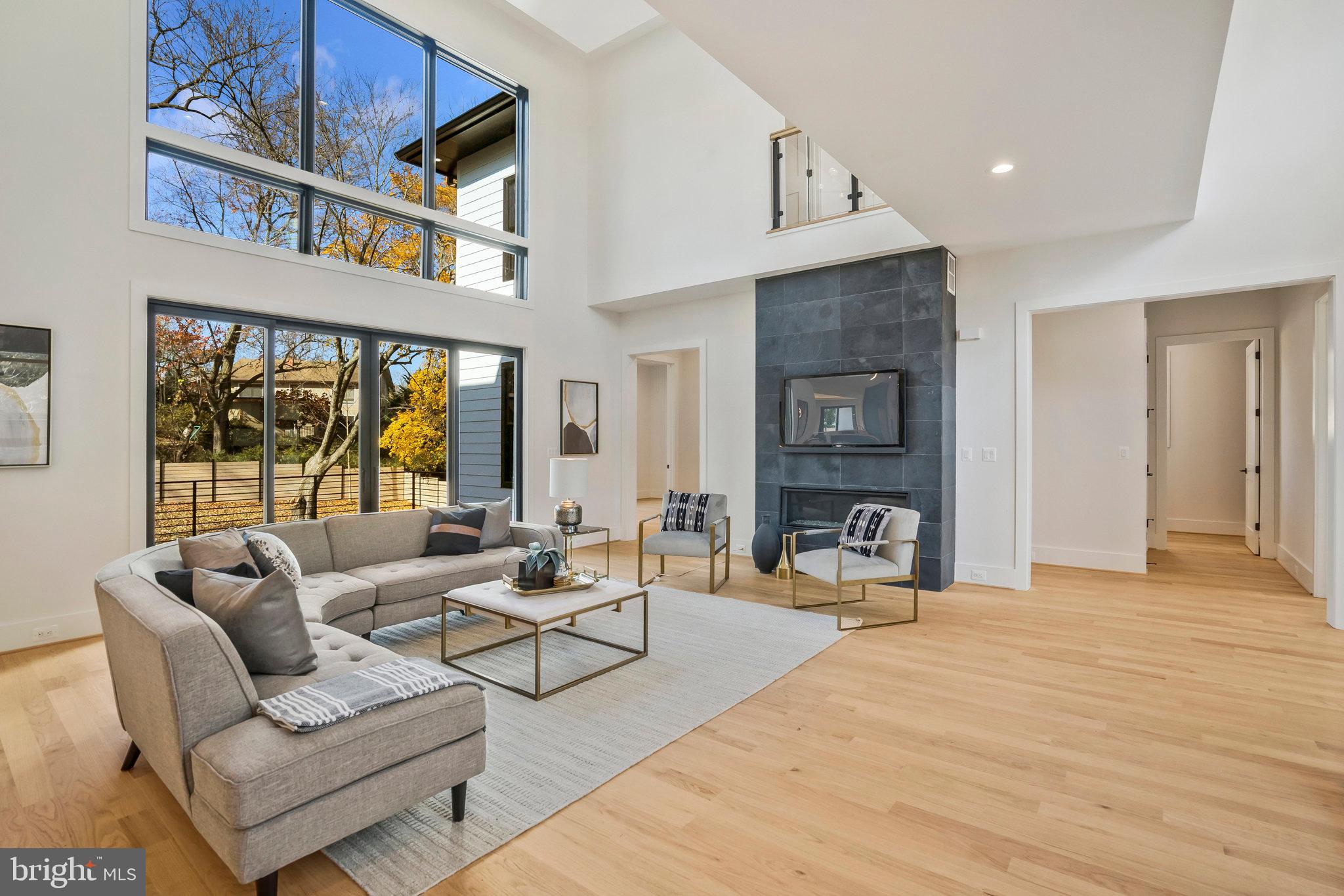 1520 Brookhaven Drive McLean, VA 22101 - Photo 5 of 108 Full height tile backsplash