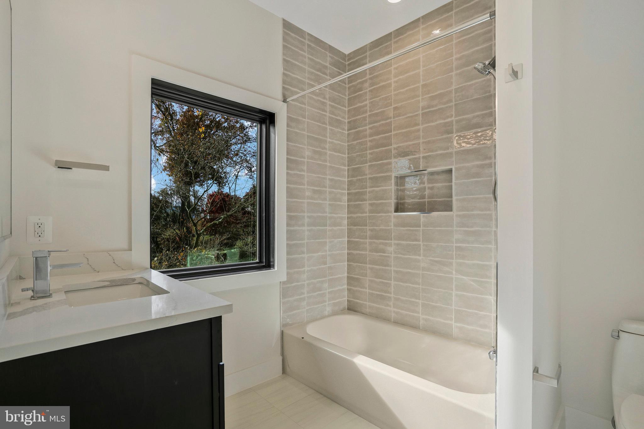 1520 Brookhaven Drive McLean, VA 22101 - Photo 64 of 108 Frameless glass shower enclosure