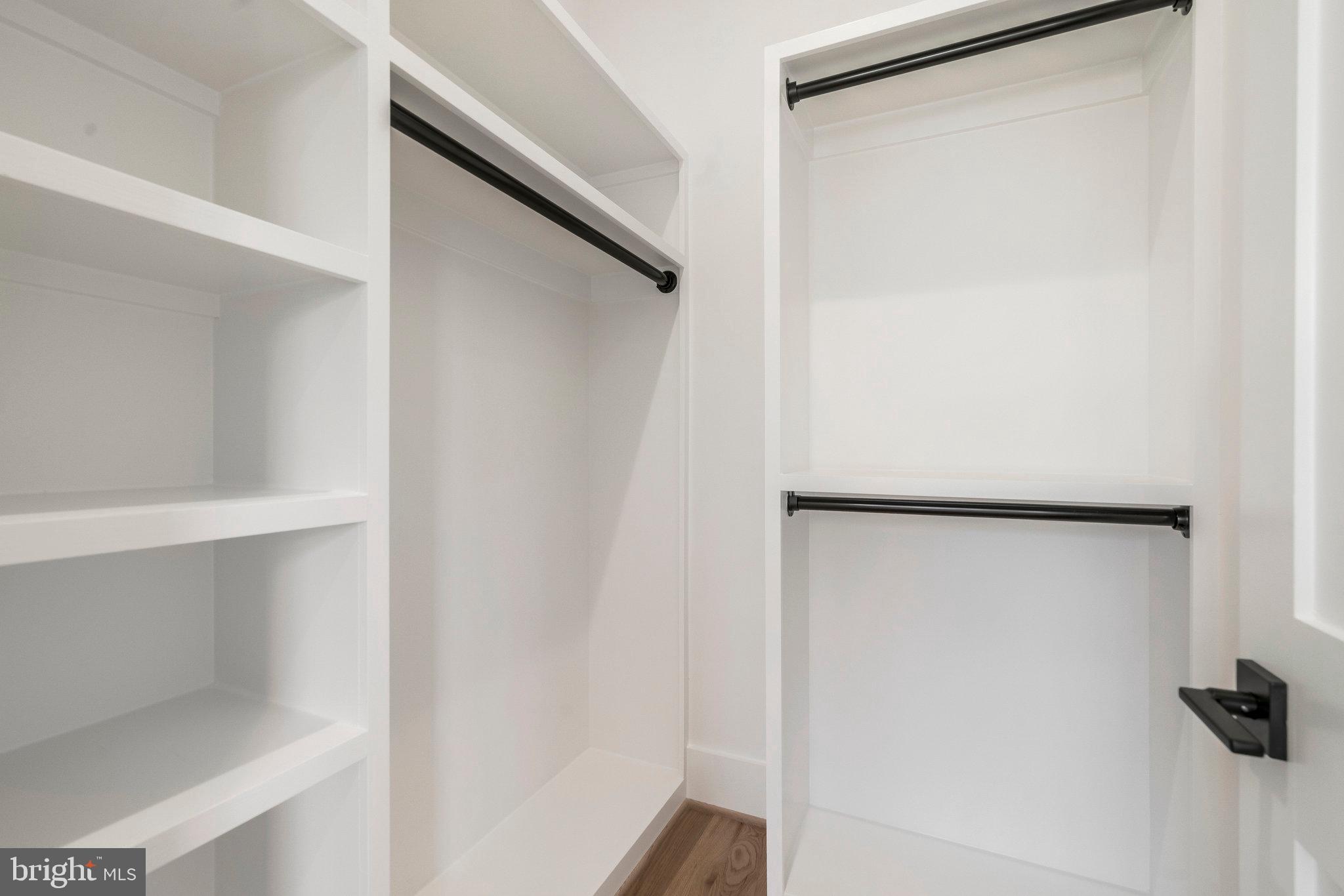 1520 Brookhaven Drive McLean, VA 22101 - Photo 95 of 108 Large walk-in closet