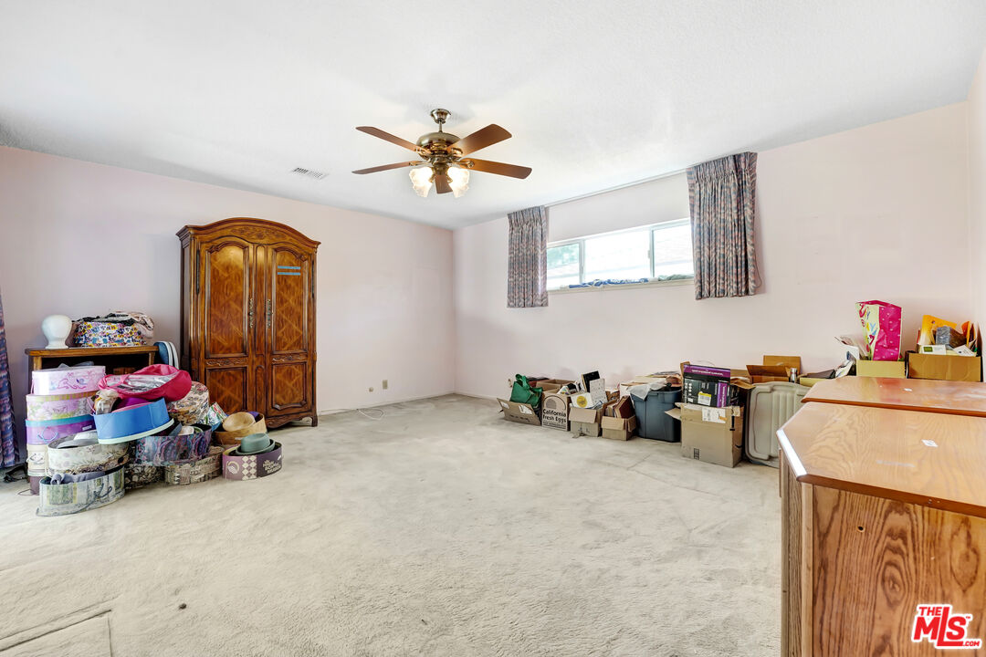 6424 Shenandoah Avenue Los Angeles, CA 90056 - Photo 12 of 35 a view of a room with gym equipment
