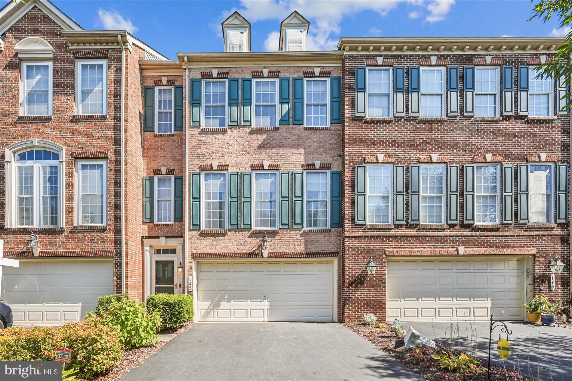 142 Swanton Lane Gaithersburg, MD 20878 - Photo 1 of 68 a view of a building with a window