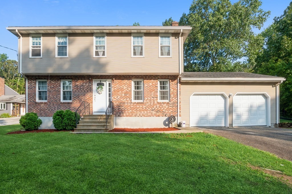 17 Douglas Road Webster, MA 01570 - Photo 1 of 25