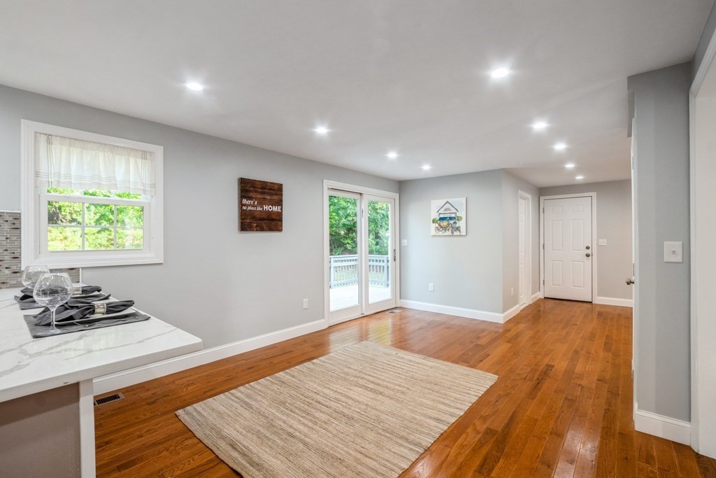 17 Douglas Road Webster, MA 01570 - Photo 14 of 25