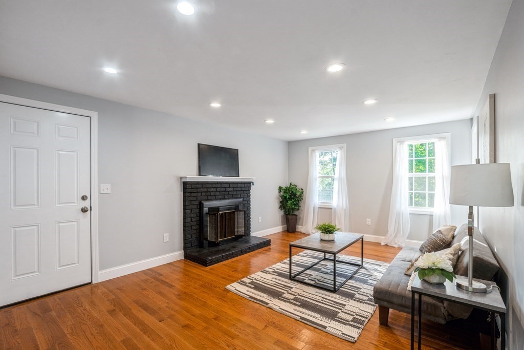 17 Douglas Road Webster, MA 01570 - Photo 16 of 25