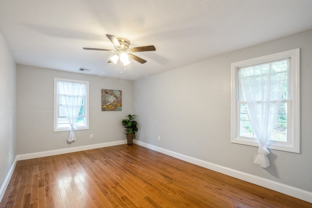 17 Douglas Road Webster, MA 01570 - Photo 23 of 25