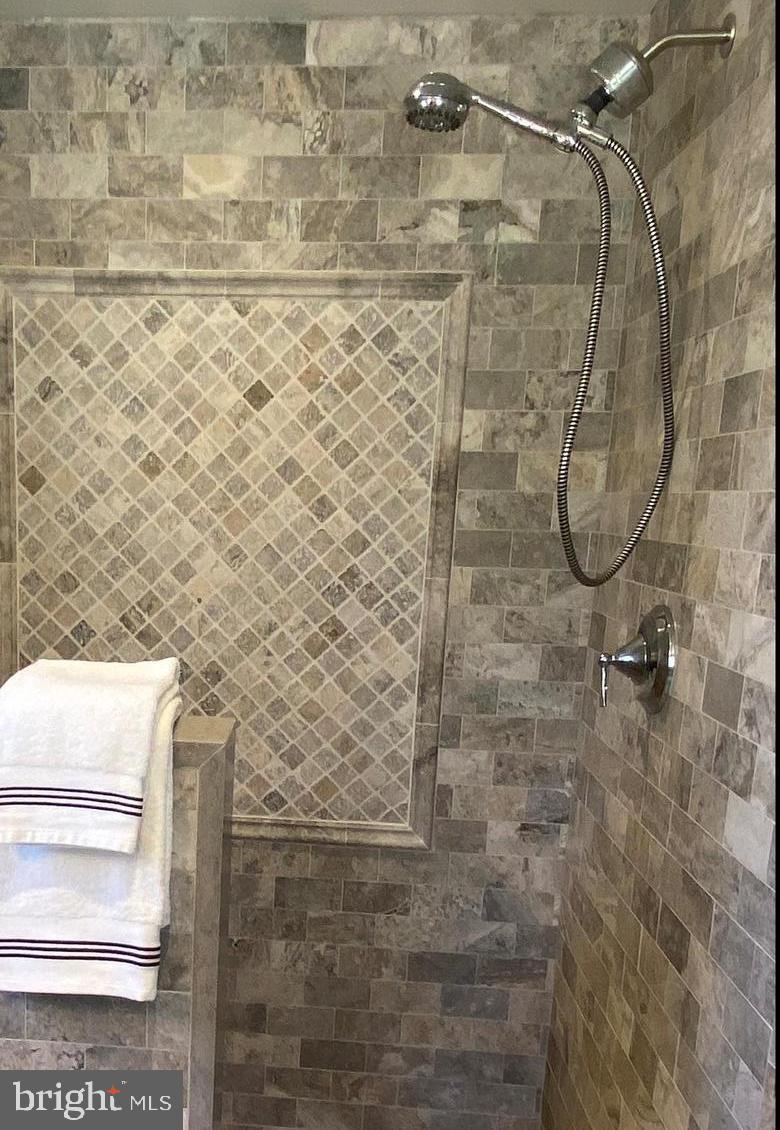 35 Dunminning Road Newtown Square, PA 19073 - Photo 24 of 37 Master walk in shower