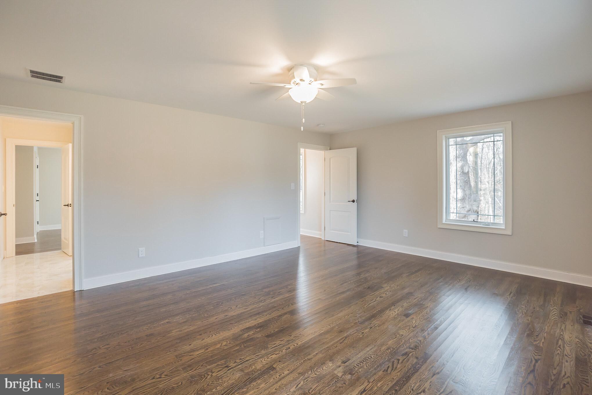35 Dunminning Road Newtown Square, PA 19073 - Photo 34 of 37 Large upstairs bed -could become the master suite