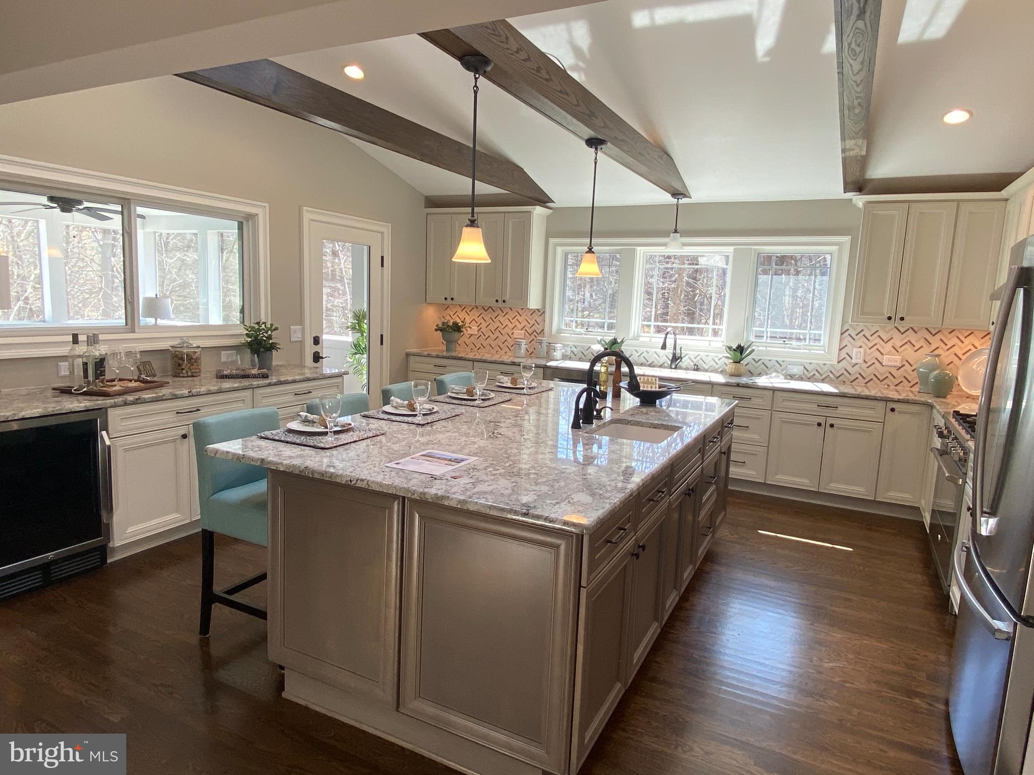 35 Dunminning Road Newtown Square, PA 19073 - Photo 8 of 37 Spacious kitchen w/attractive beams and skylights
