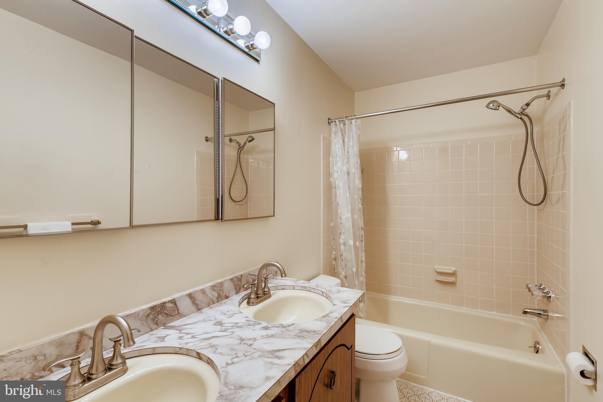1400 Winding Waye Lane Silver Spring, MD 20902 - Photo 19 of 42 Gallery Image 19