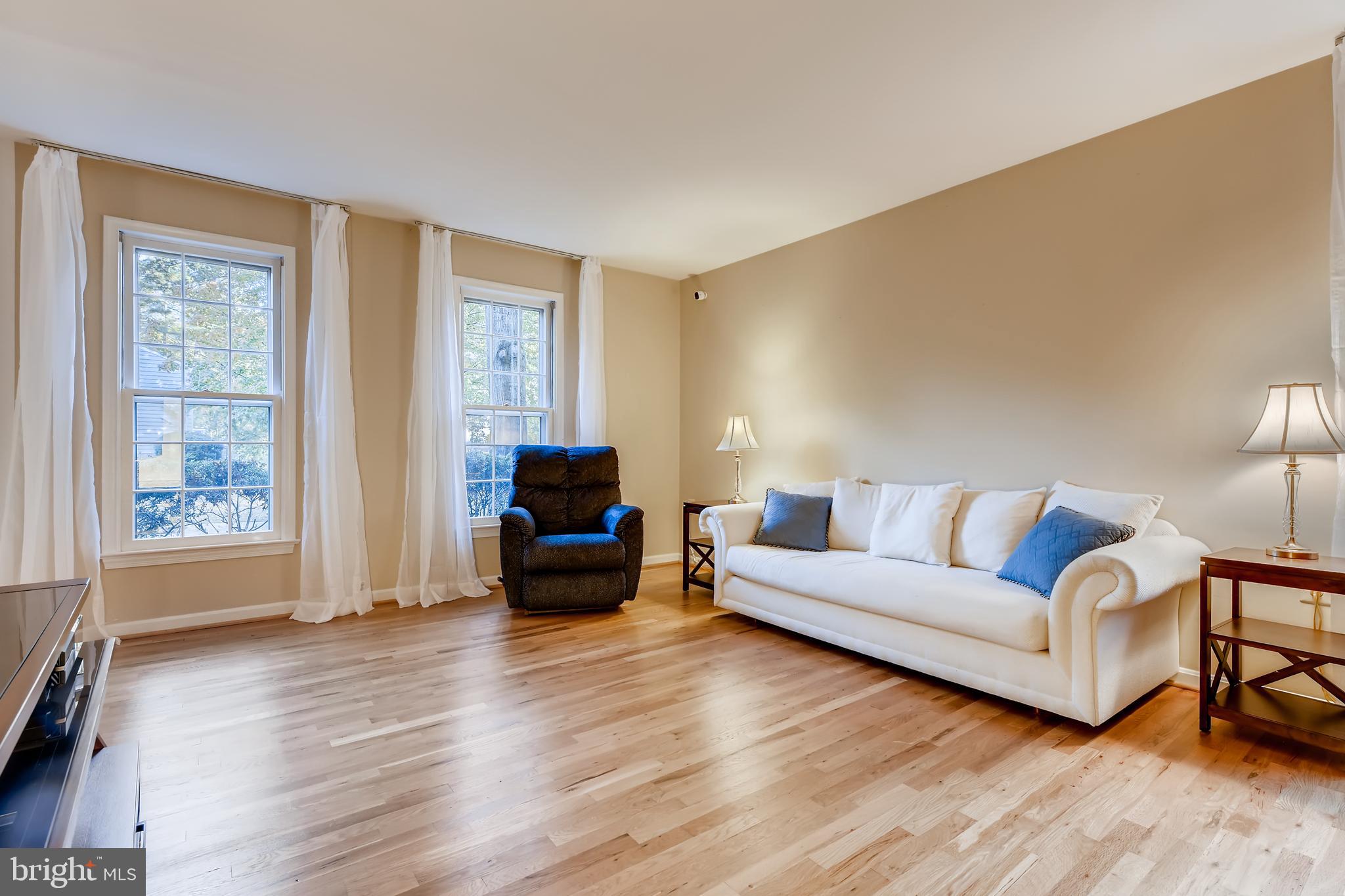 1400 Winding Waye Lane Silver Spring, MD 20902 - Photo 8 of 42 Gallery Image 8