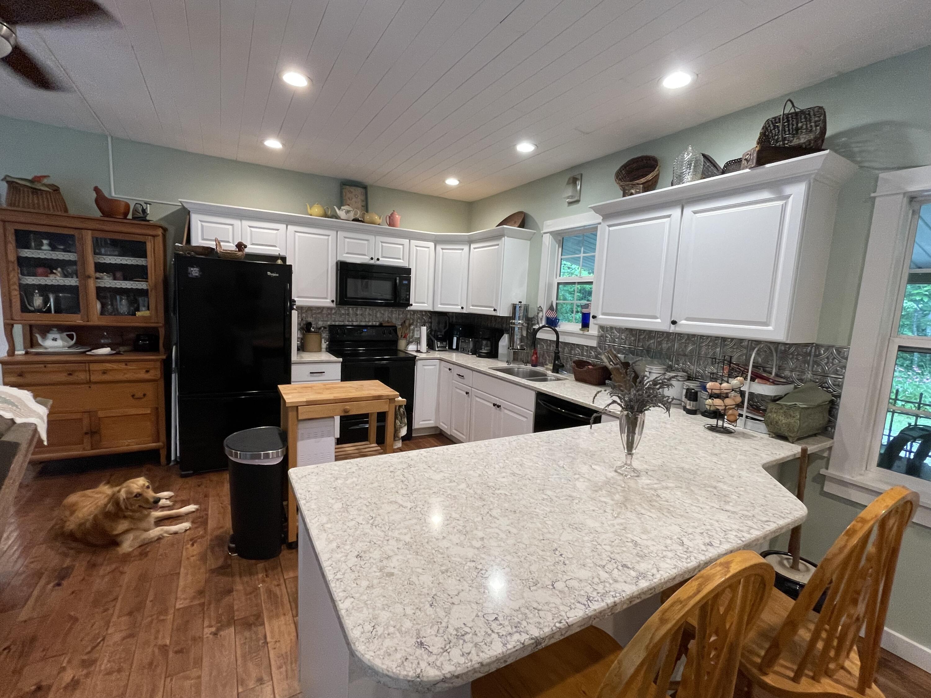 407 Cedar Road Pikeville, TN 37367 - Photo 6 of 40 IMG_6352