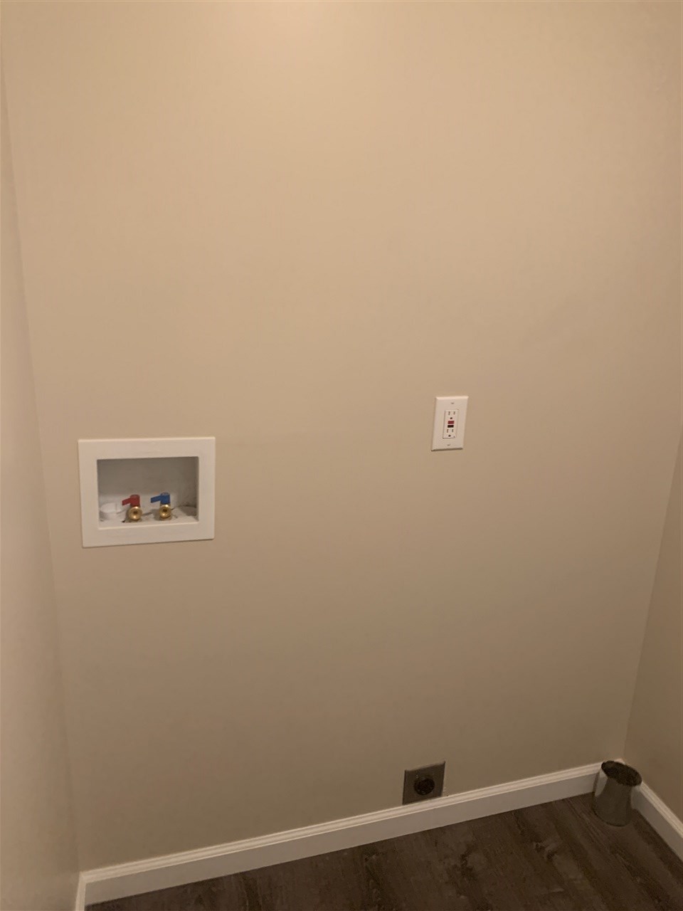 2133 East Judd Road Burton, MI 48529 - Photo 20 of 35 31392578-19.JPG