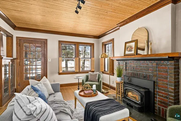 $749,900 | 5162 London Road, Duluth, MN 55804