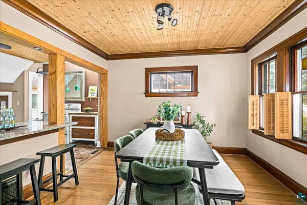 $749,900 | 5162 London Road, Duluth, MN 55804