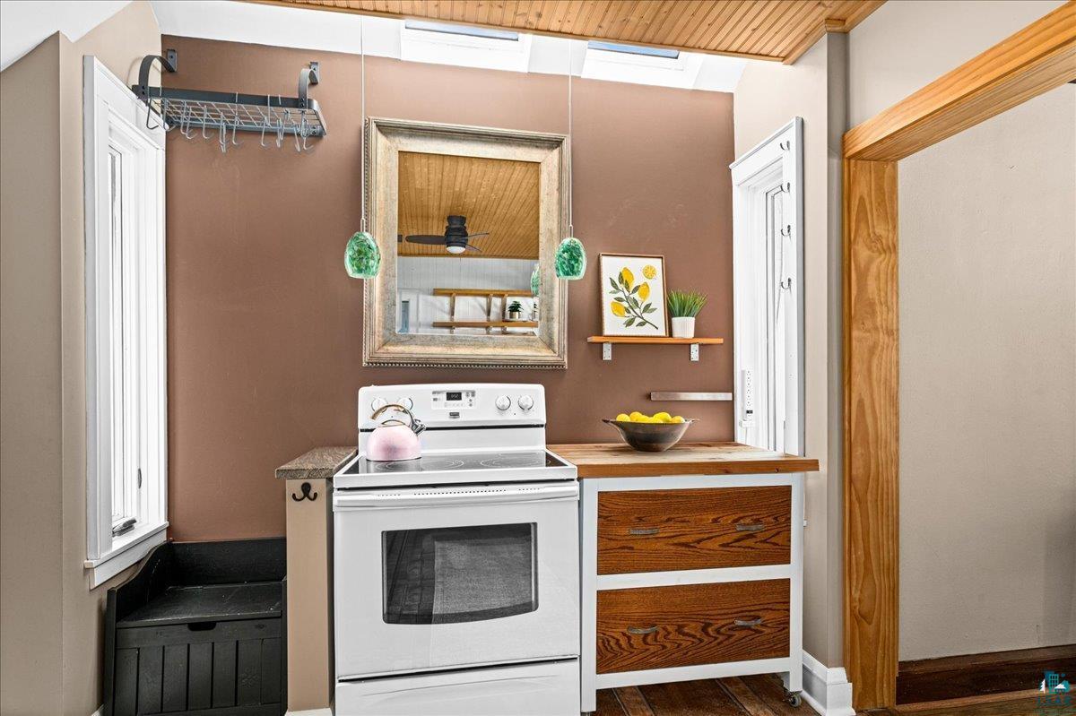 5162 London Road Duluth, MN 55804 - Photo 19 of 60