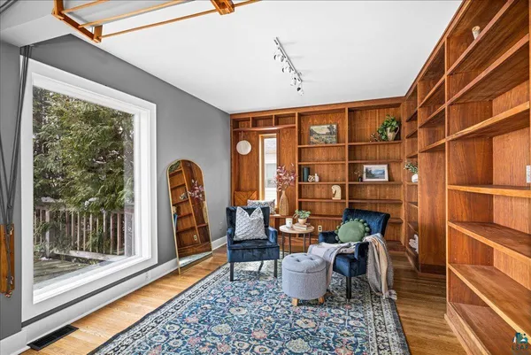 $749,900 | 5162 London Road, Duluth, MN 55804