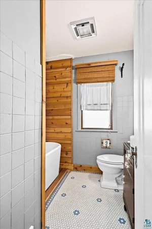 $749,900 | 5162 London Road, Duluth, MN 55804