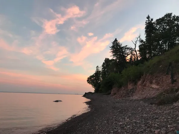 $749,900 | 5162 London Road, Duluth, MN 55804