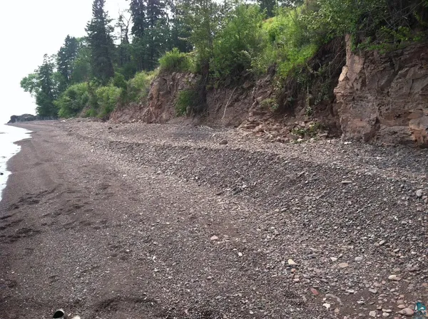 $749,900 | 5162 London Road, Duluth, MN 55804