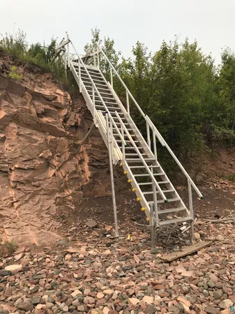 $749,900 | 5162 London Road, Duluth, MN 55804