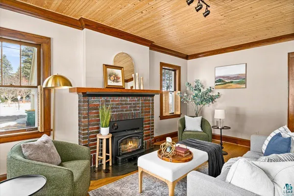 $749,900 | 5162 London Road, Duluth, MN 55804