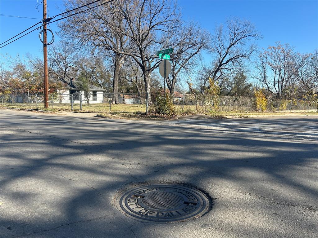 4302 Metropolitan Avenue Dallas, TX 75210 - Photo 9 of 12