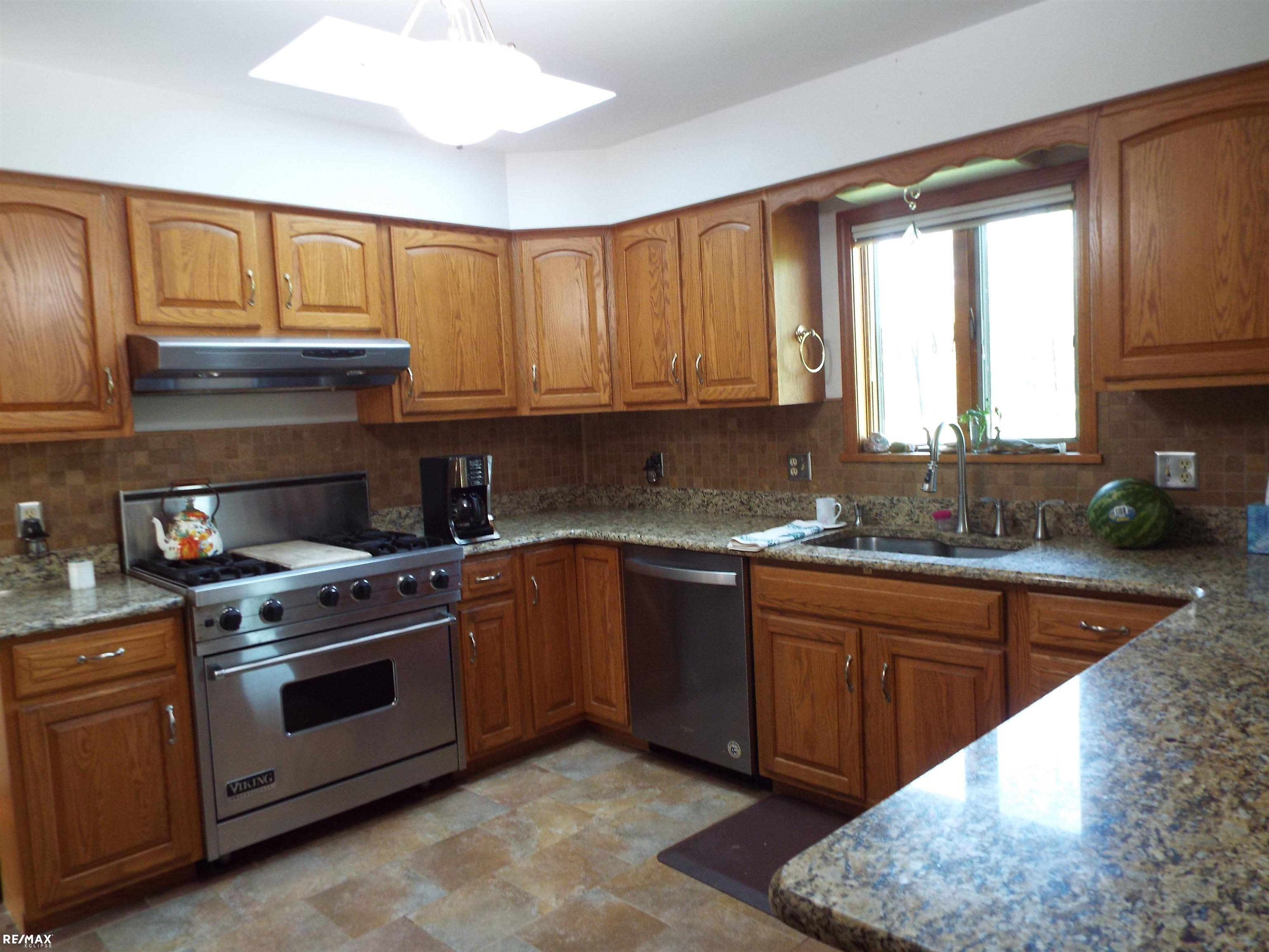 2299 North Lakeshore Road Carsonville, MI 48419 - Photo 10 of 31 50122470-10.JPG