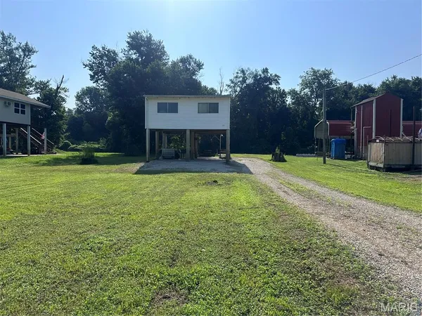$68,500 | 72 South River Road, Elsberry, MO 63343