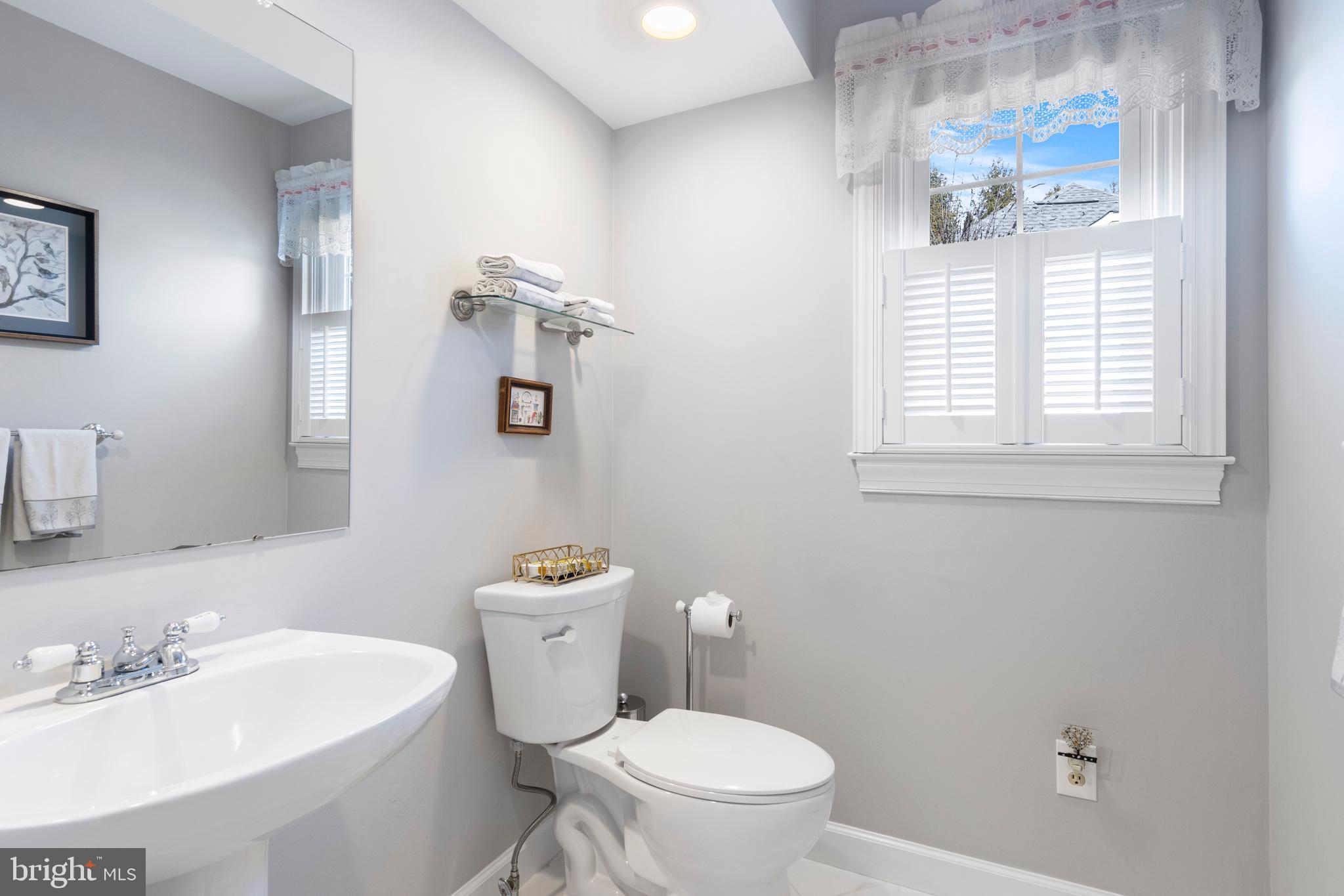 721 Outpost Circle Wayne, PA 19087 - Photo 29 of 49 1st Floor Powder Room