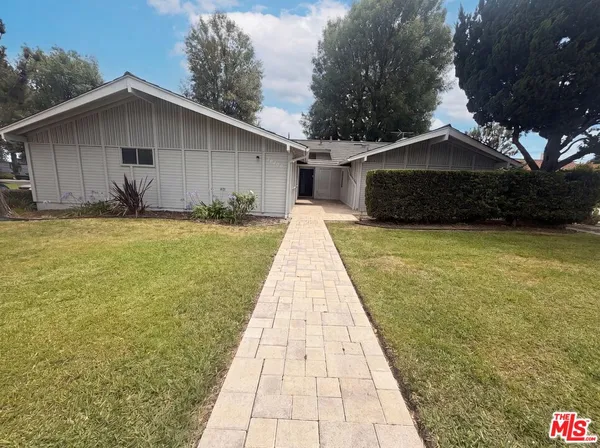 $1,255,000 | 18400 Bermuda Street, Los Angeles, CA 91326