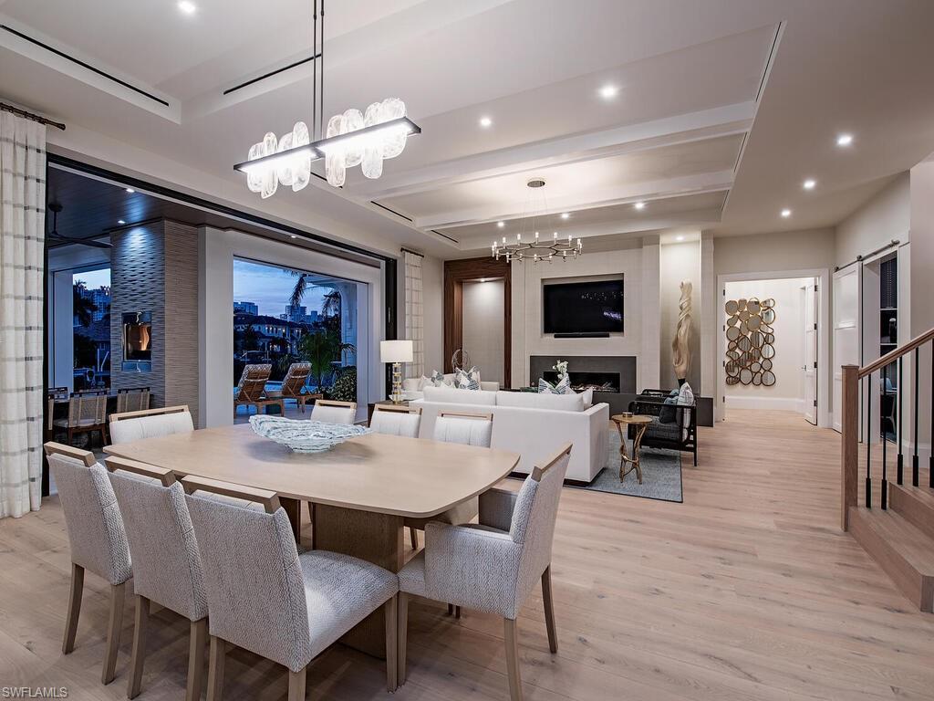 3637 Crayton Road Naples, FL 34103 - Photo 12 of 46 Gallery Image 12
