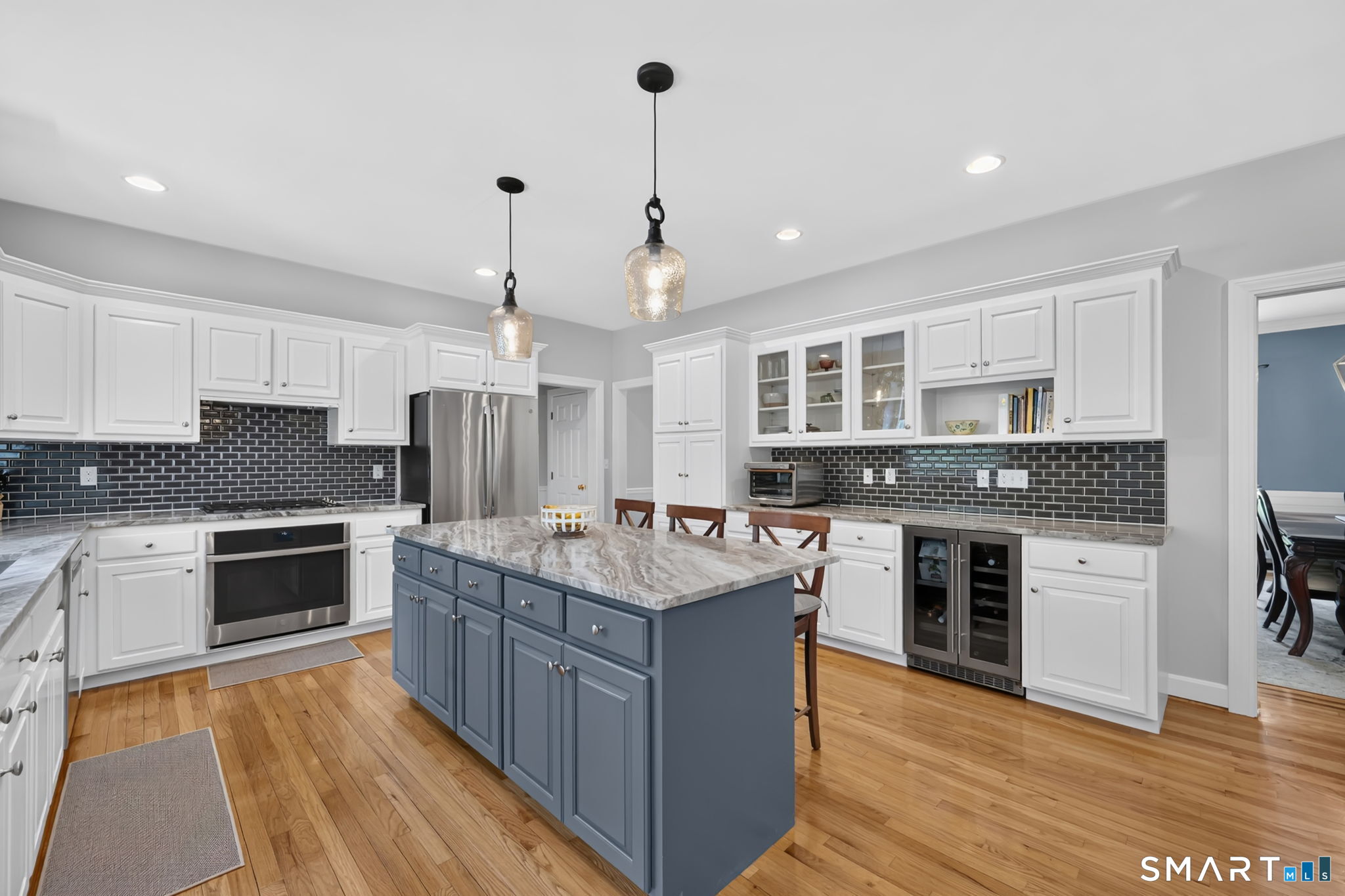 11 Whitman Pond Road Simsbury, CT 06070 - Photo 5 of 40